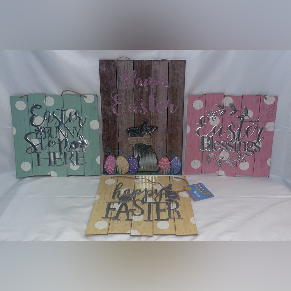 Easter Wall Decor Sign Set of 4. NWT
